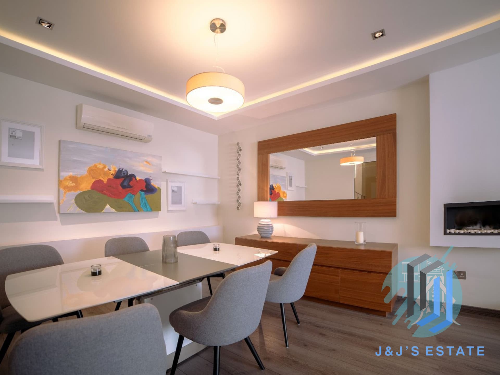 Elegant Semi-Detached Home in Ibragg · 9