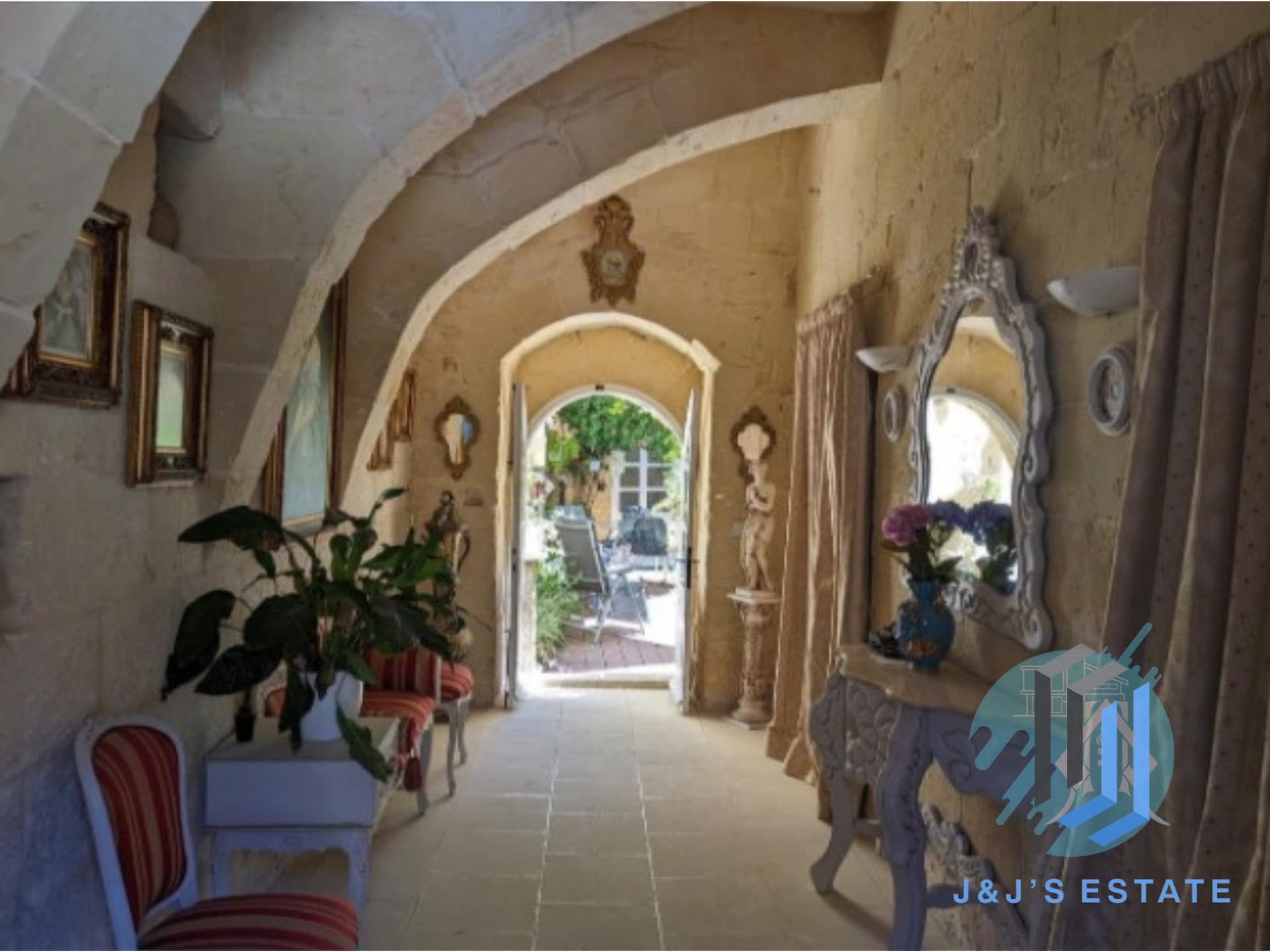 Charming House of Character in Mosta · 3