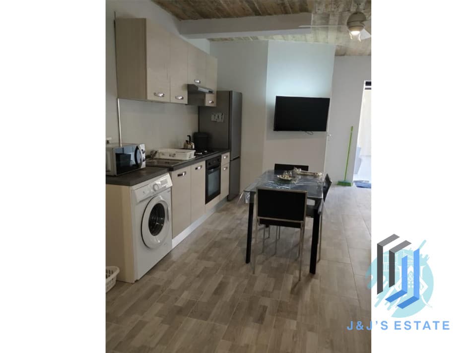 Modern Studio Maisonette in St Julian’s · 3
