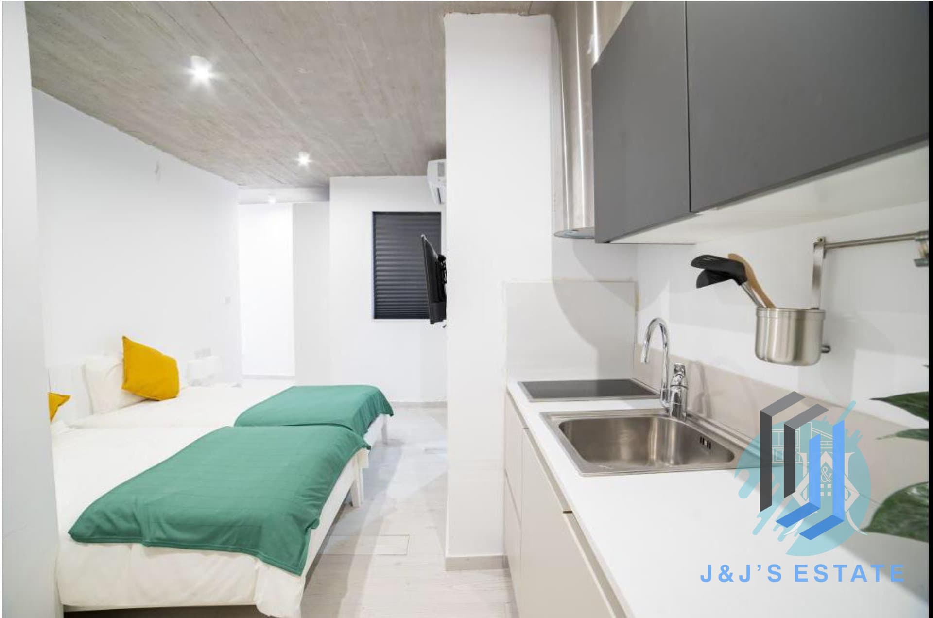 Cozy Studio in Paceville with AC