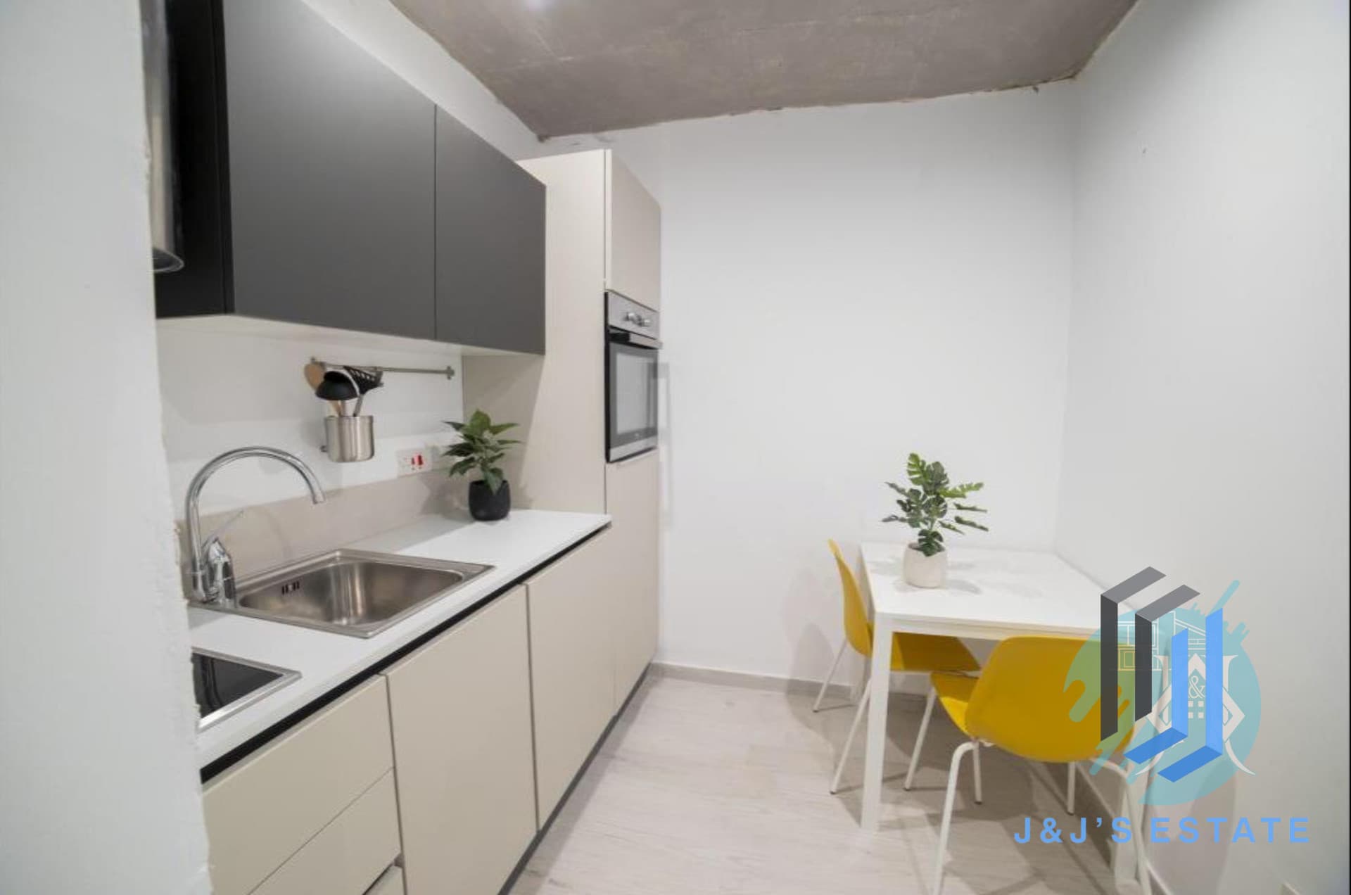 Cozy Studio in Paceville with AC · 2