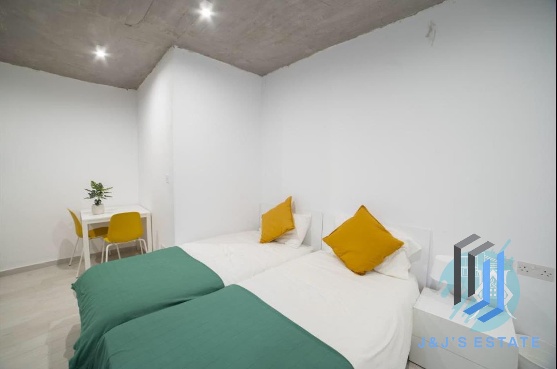 Cozy Studio in Paceville with AC · 3