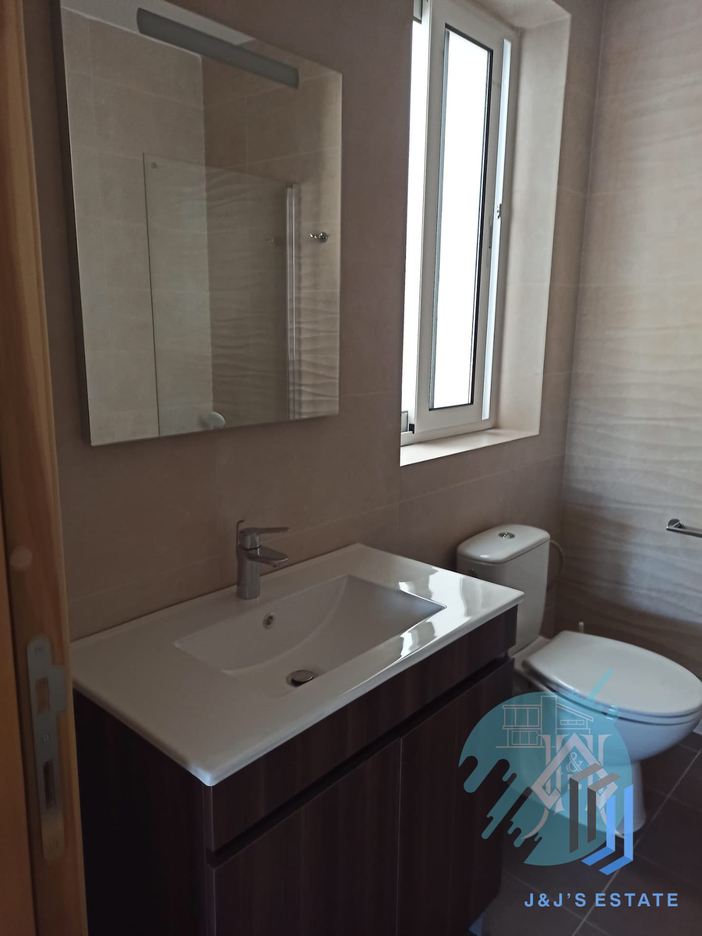 Charming 3-Bedroom Apartment in San Gwann · 3