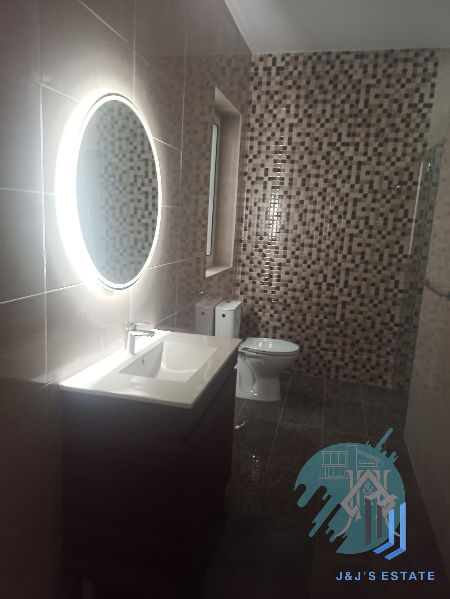 Charming 3-Bedroom Apartment in San Gwann · 4