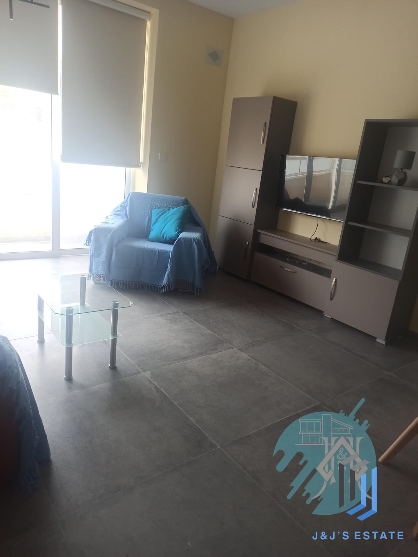 Charming 3-Bedroom Apartment in San Gwann · 5