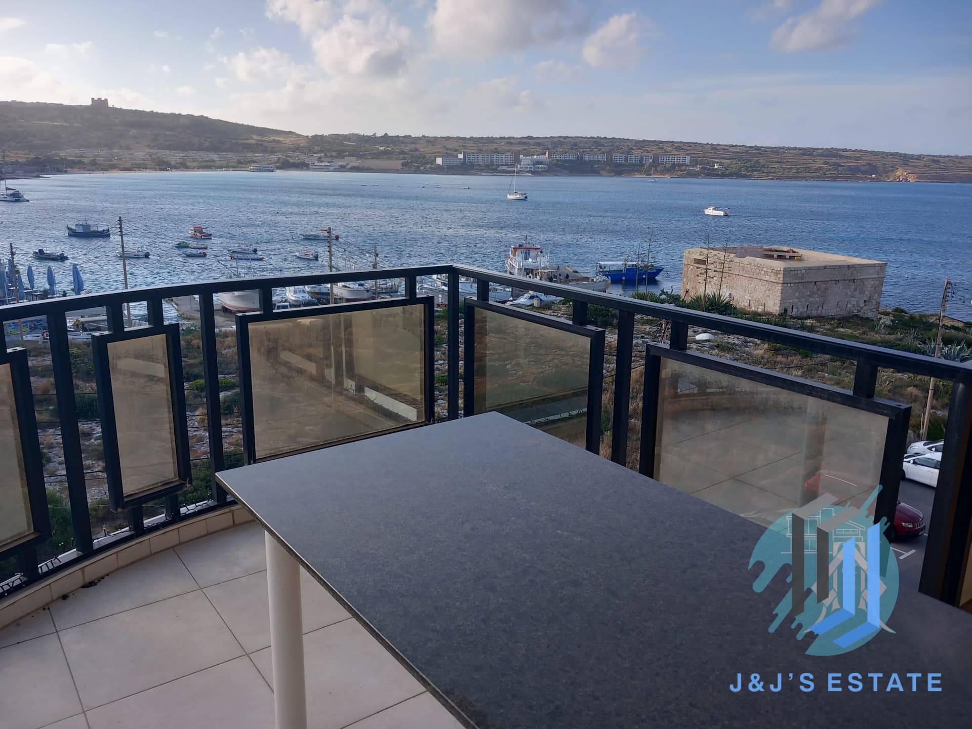 Charming 2-Bedroom Apartment with Sea View in Mellieħa · 5
