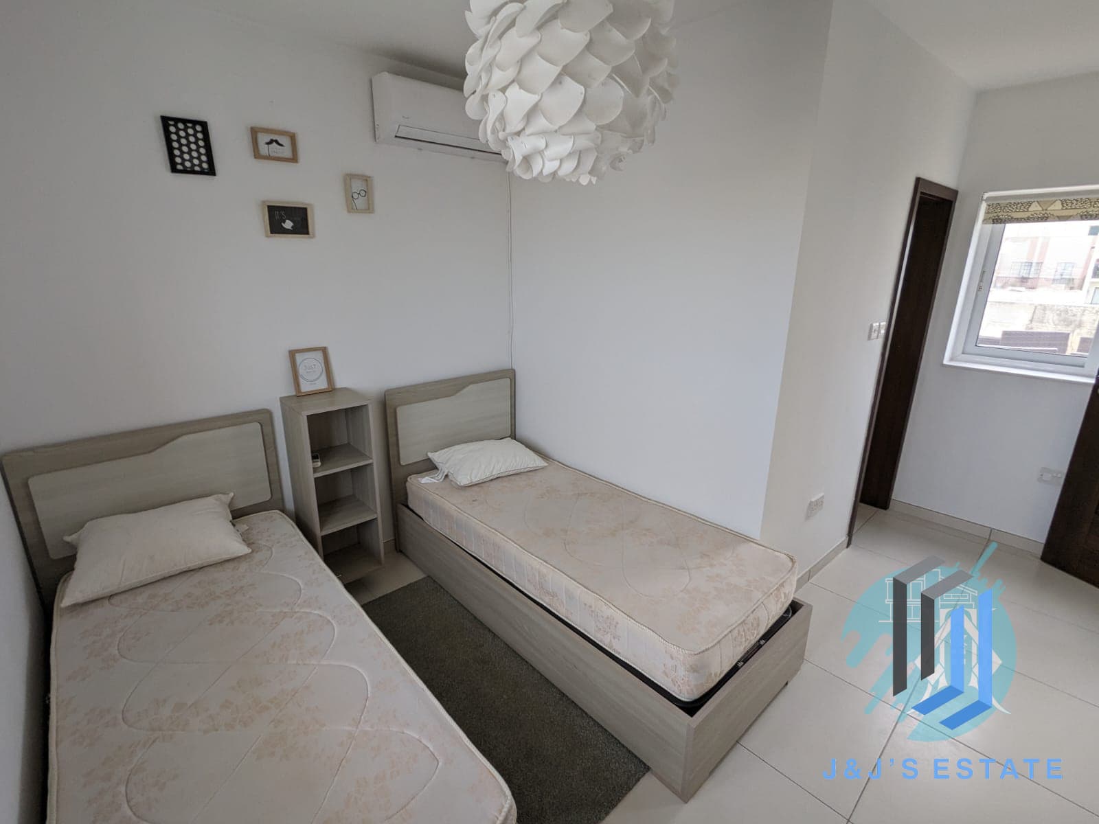 Modern 2-Bedroom Penthouse for Rent in Sliema · 7
