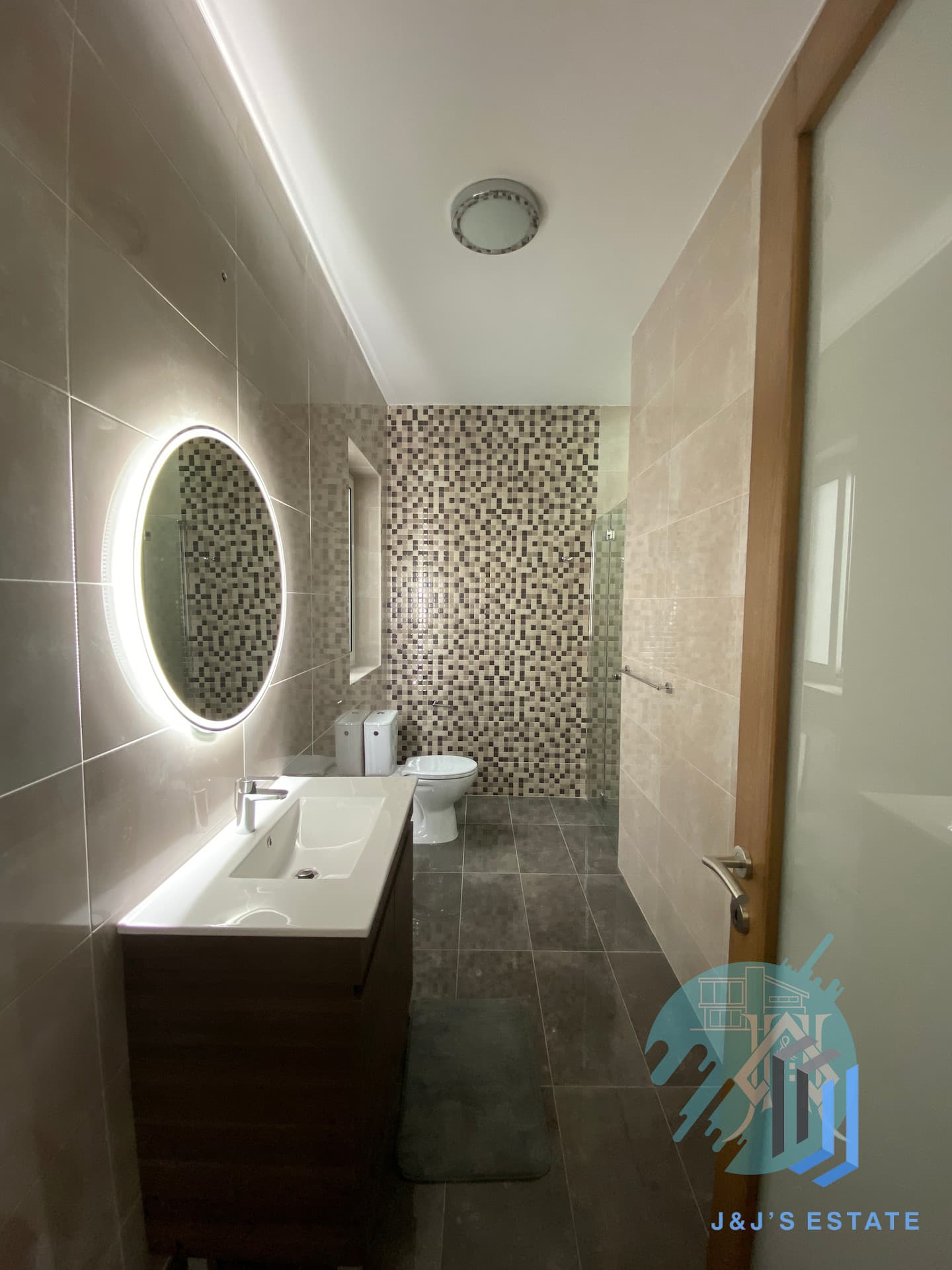 Modern 3-Bedroom Apartment in San Ġwann · 5