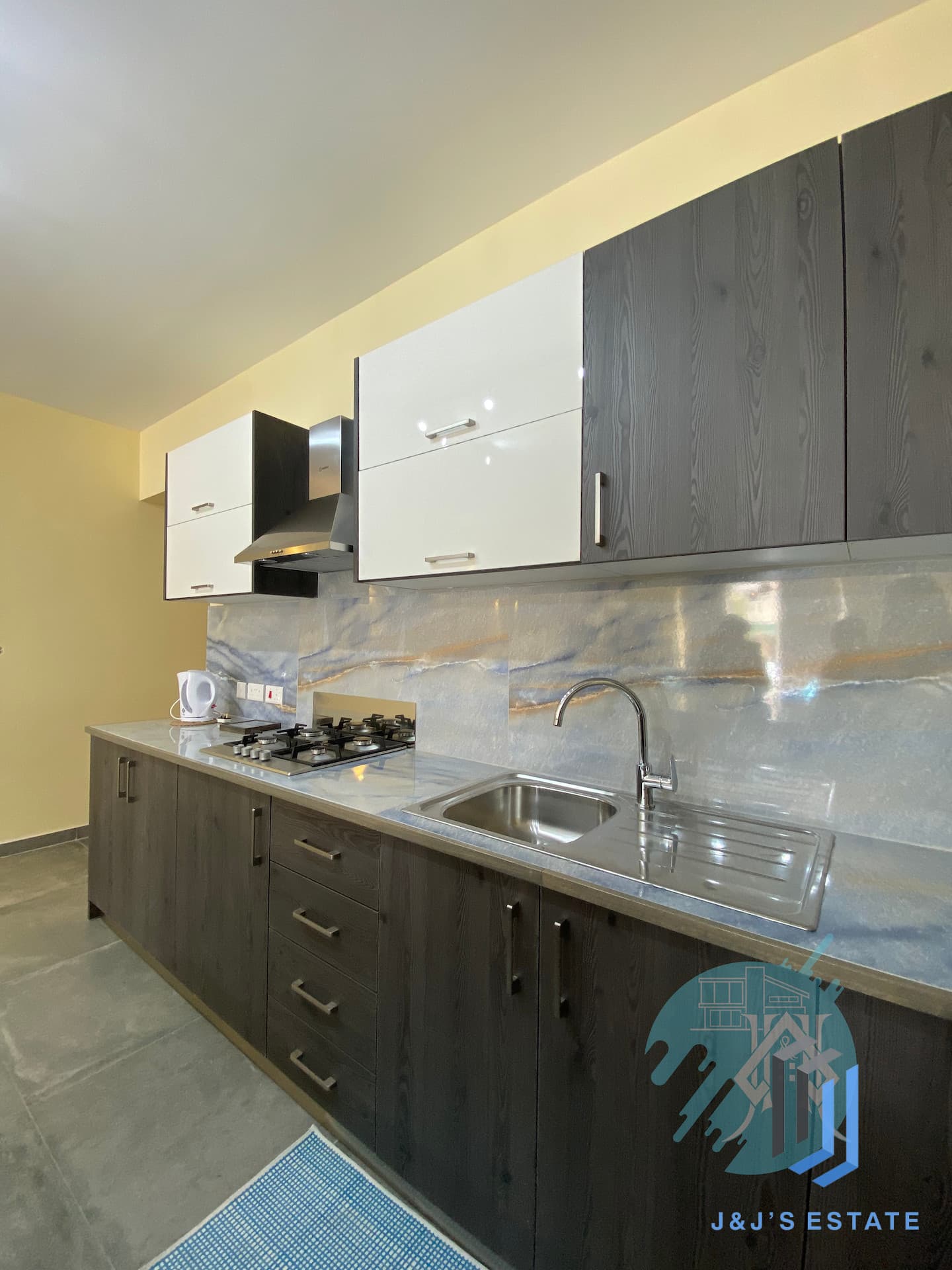 Modern 3-Bedroom Apartment in San Ġwann · 11