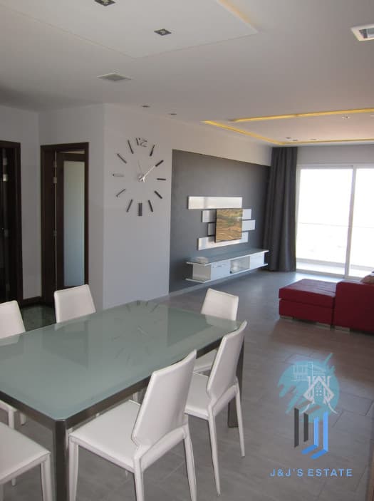 Modern 3-Bedroom Top Floor Apartment in Zurrieq · 13
