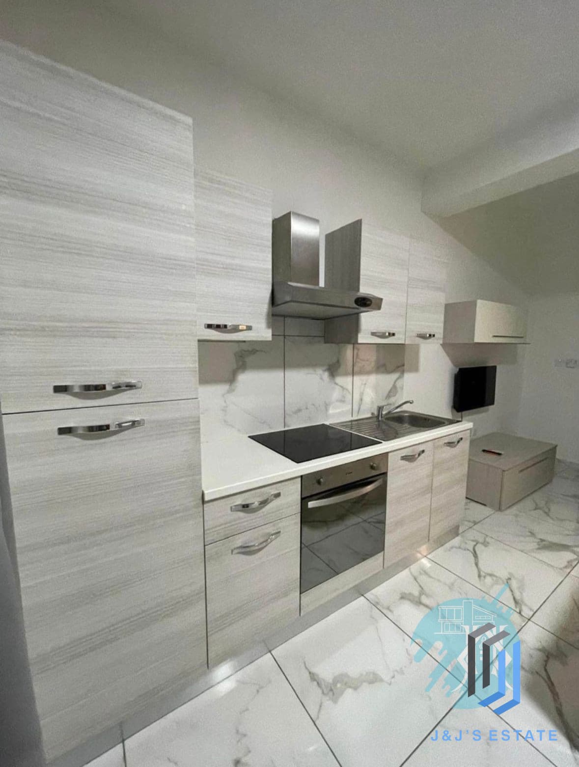 Modern 1-Bedroom Apartment in San Gwann with Lift Access · 3