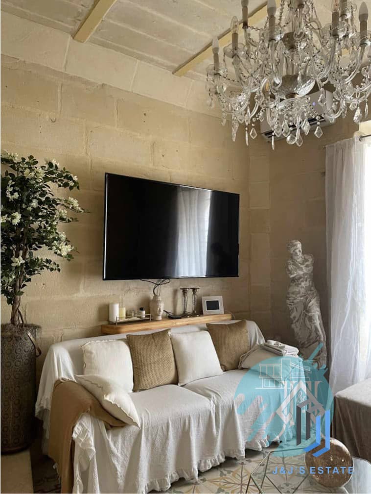 Modern 1-Bedroom Apartment with Mezzanine Office in Bormla · 5