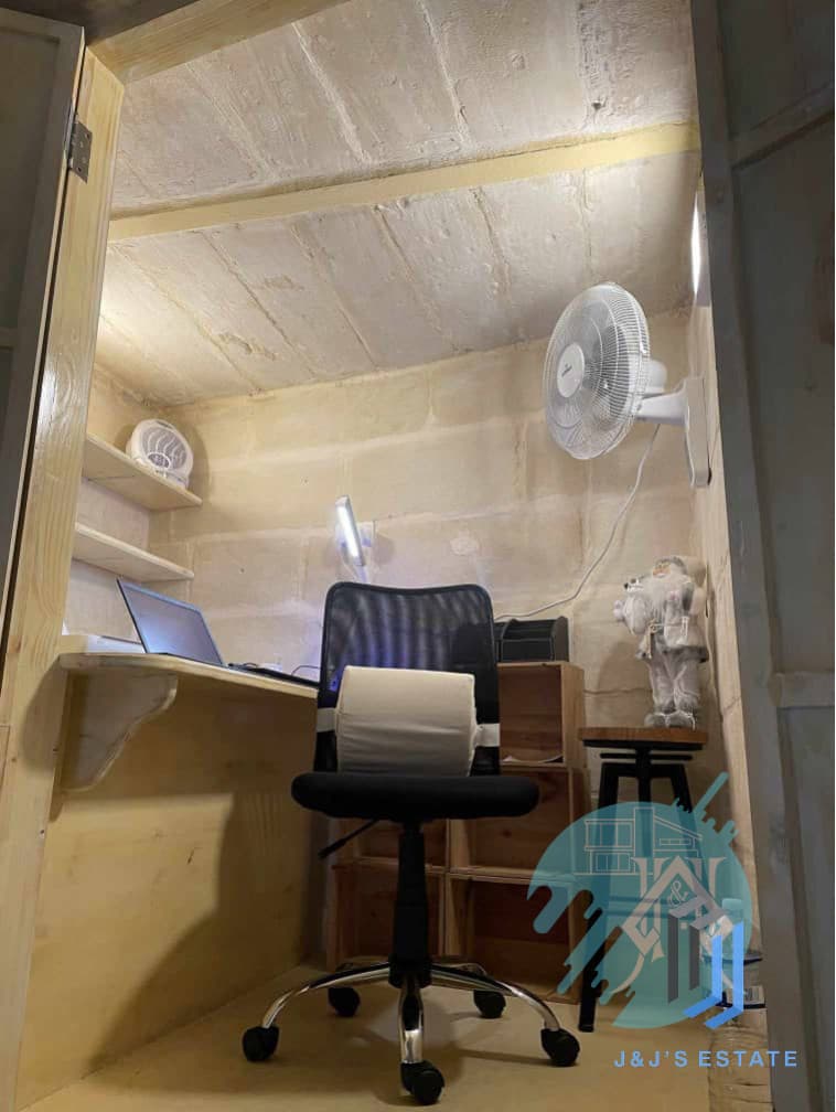 Modern 1-Bedroom Apartment with Mezzanine Office in Bormla · 10