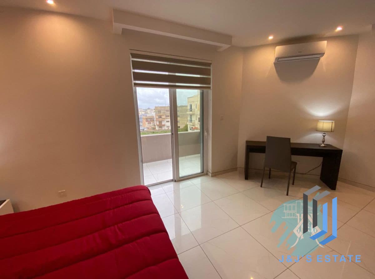 Contemporary 3-Bedroom Apartment in Swatar · 3