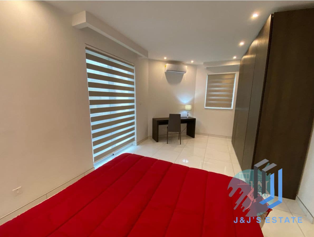 Contemporary 3-Bedroom Apartment in Swatar · 4