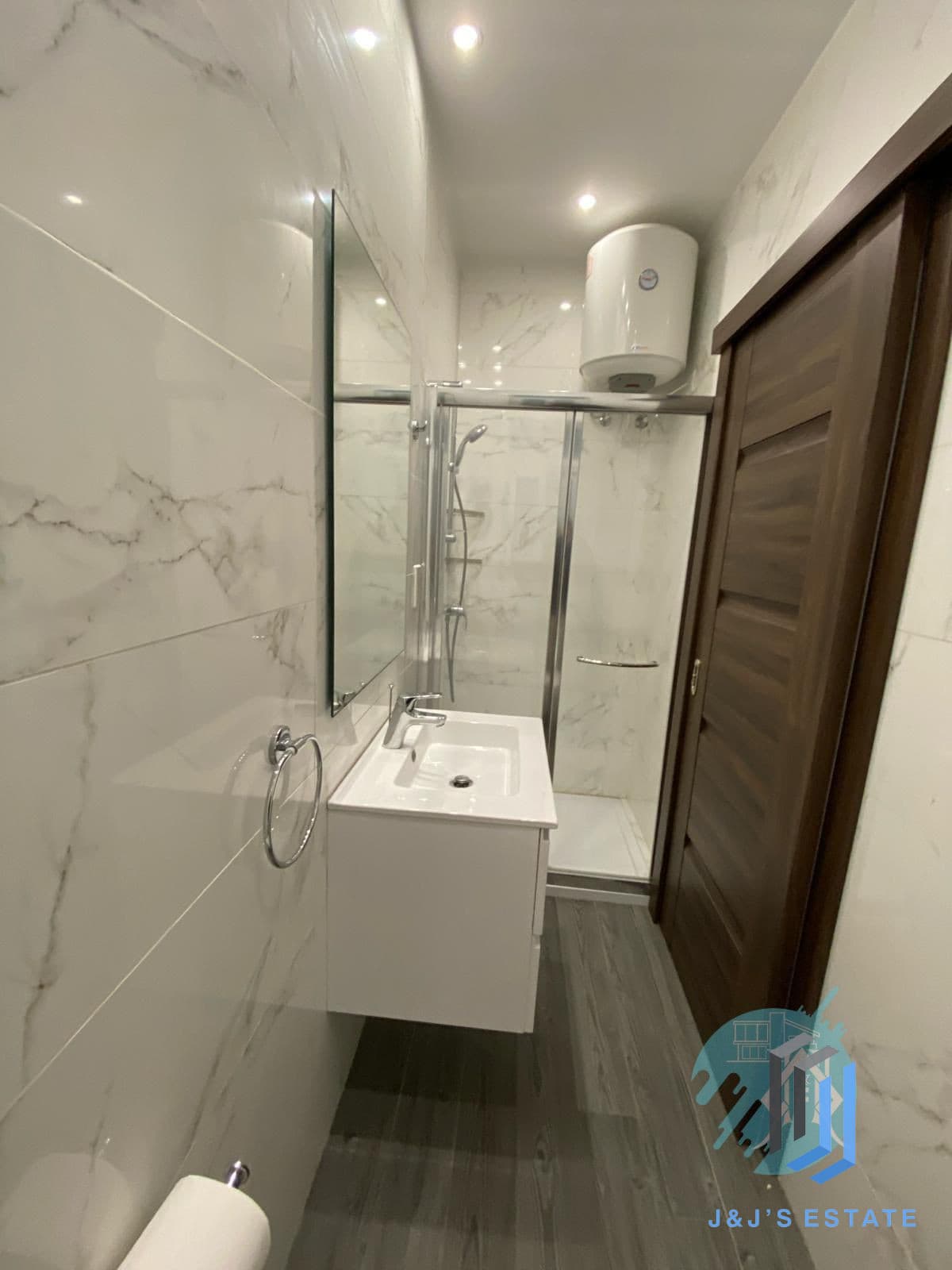 Contemporary 3-Bedroom Apartment in Swatar · 7
