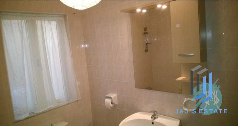 Spacious 4-Bedroom Apartment in San Gwann · 4