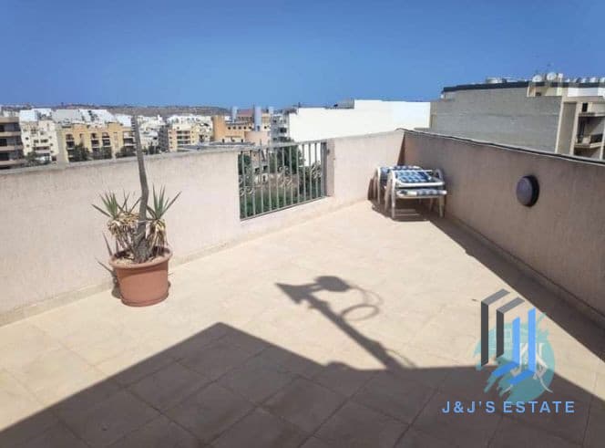 Elegant 1-Bedroom Penthouse in San Pawl il-Baħar · 3