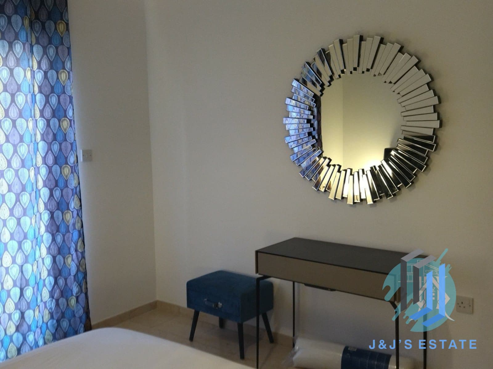 Luxurious 3-Bedroom Apartment in Sliema with Sea Views · 4