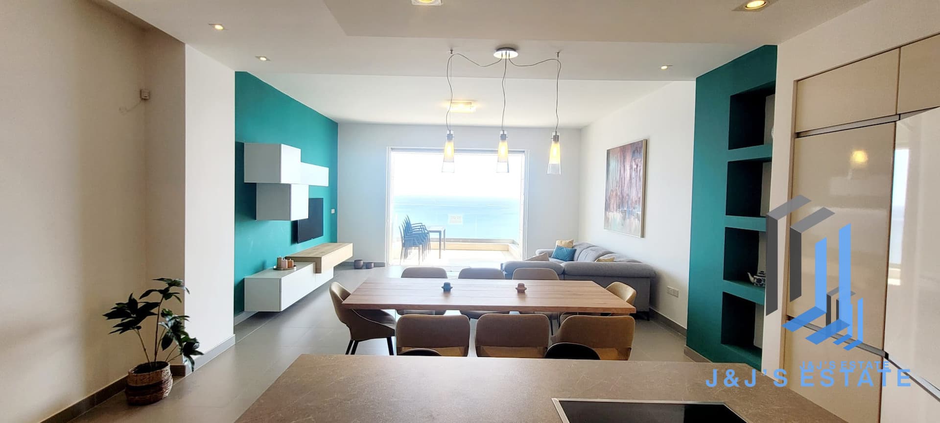 Luxurious Sea Front Apartment for Rent in Sliema · 3