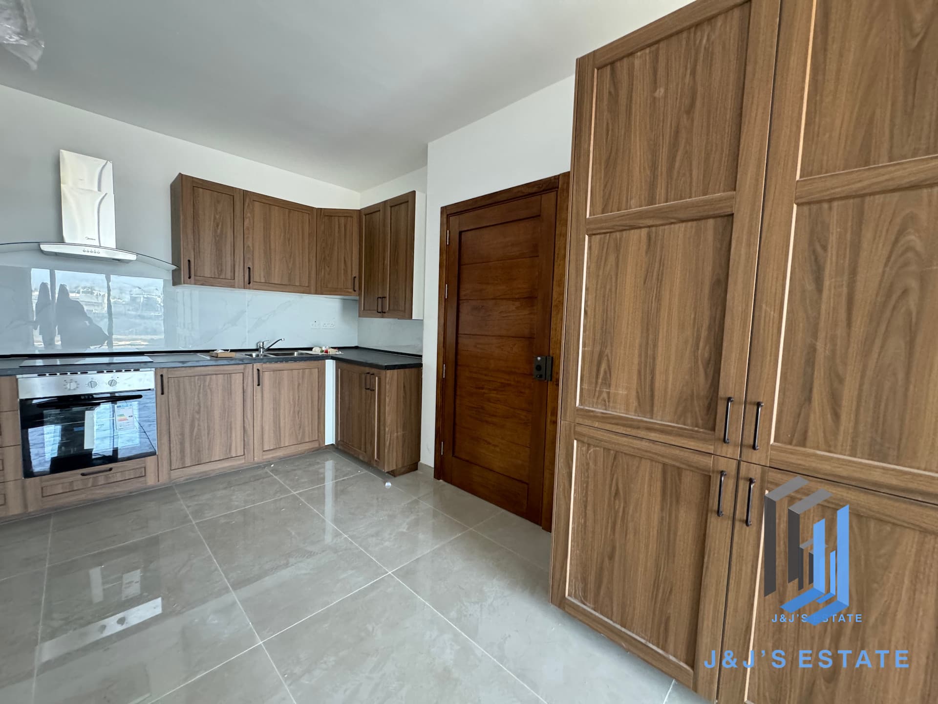 Brand New 3-Bedroom Apartment in Xgħajra