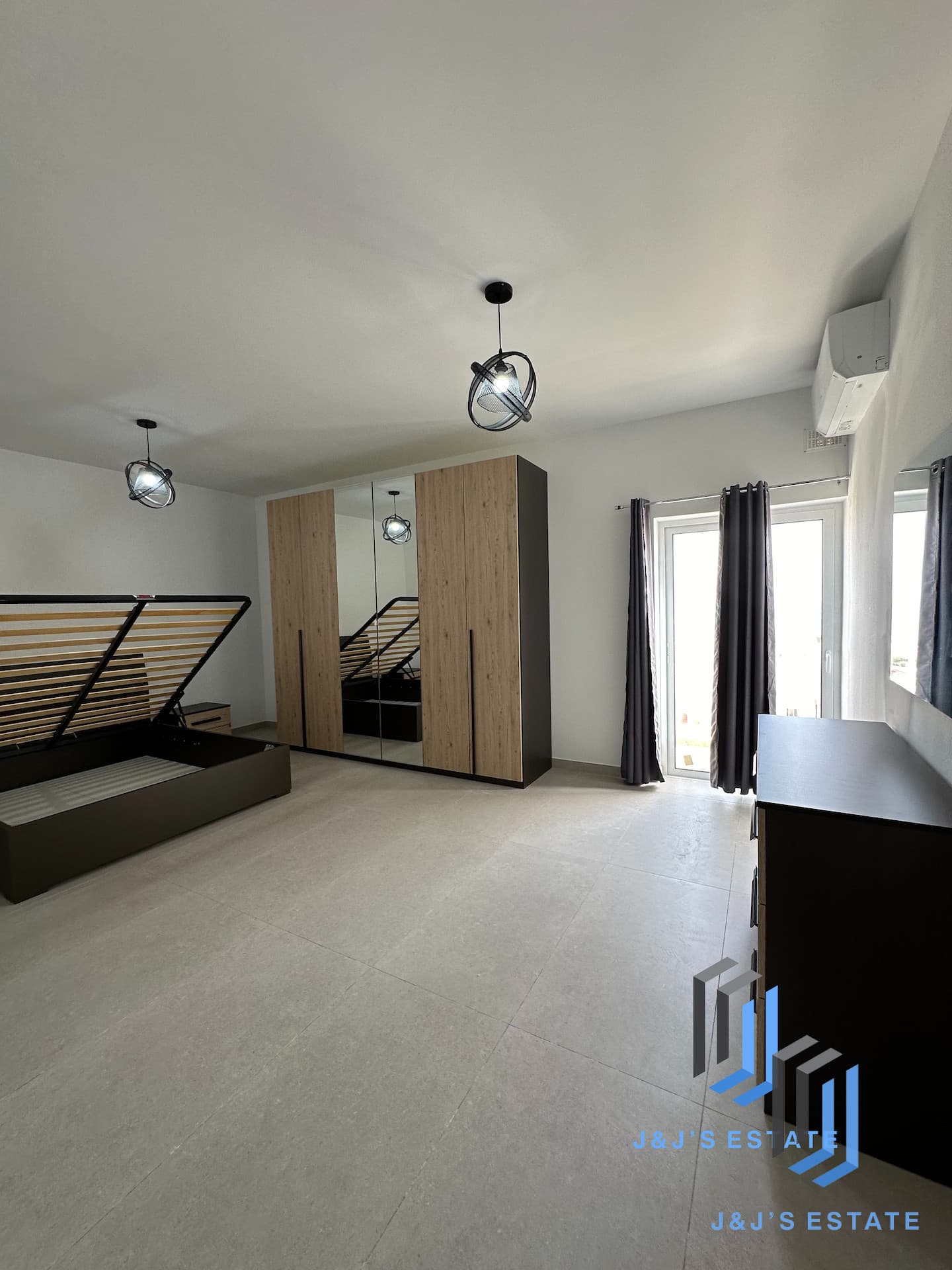 Brand New 2-Bedroom Penthouse in Xghajra - Sea Views · 9