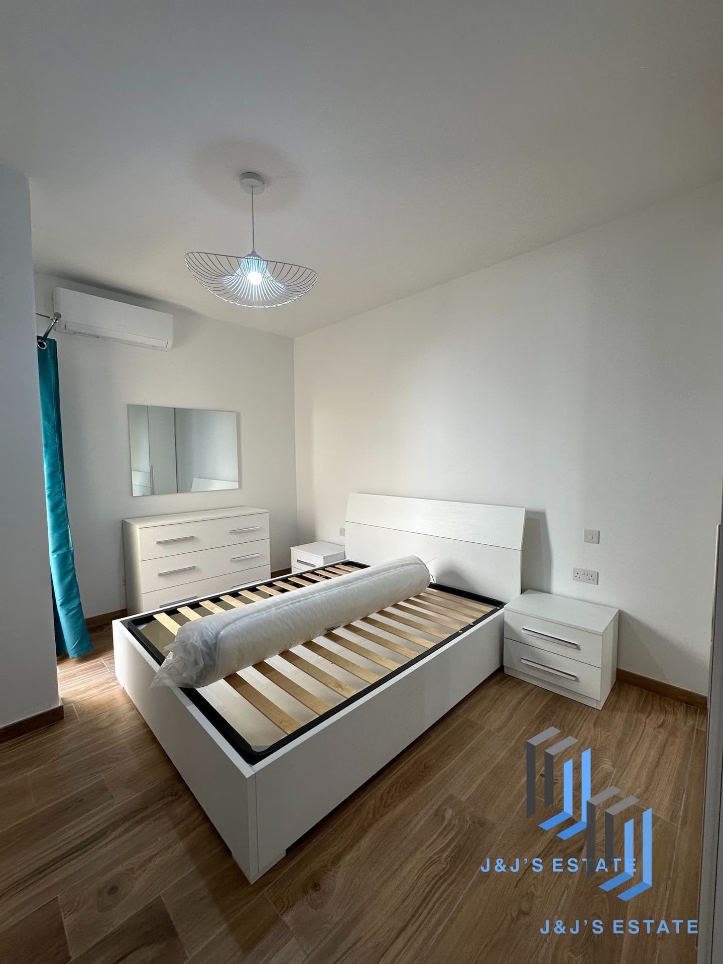 Brand New 2-Bedroom Penthouse in Xghajra - Sea Views · 10