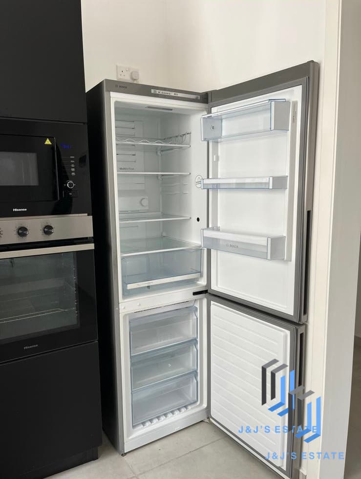 Spacious 3-Bedroom Apartment in Mosta - Pet Friendly · 6