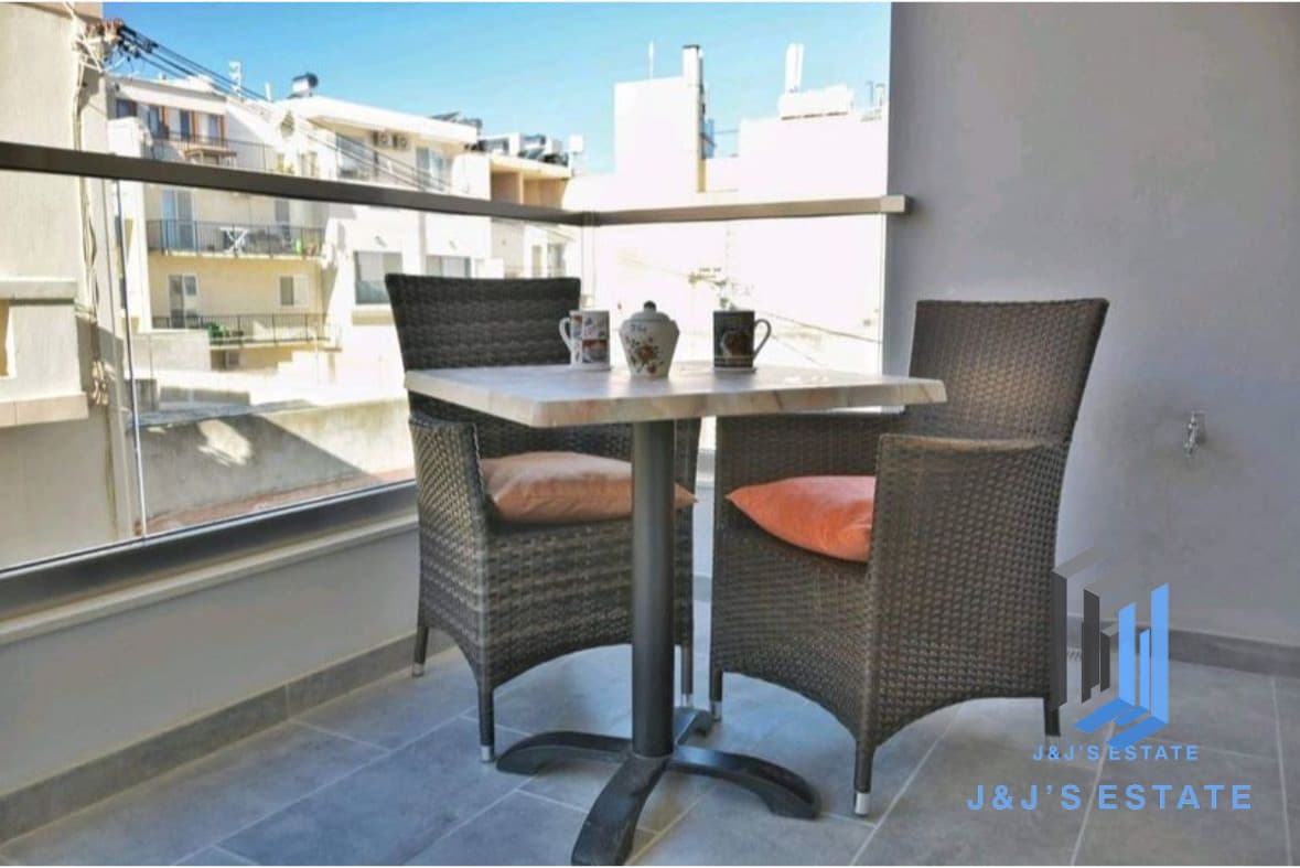 Spacious 3-Bedroom Apartment in Mellieha · 3