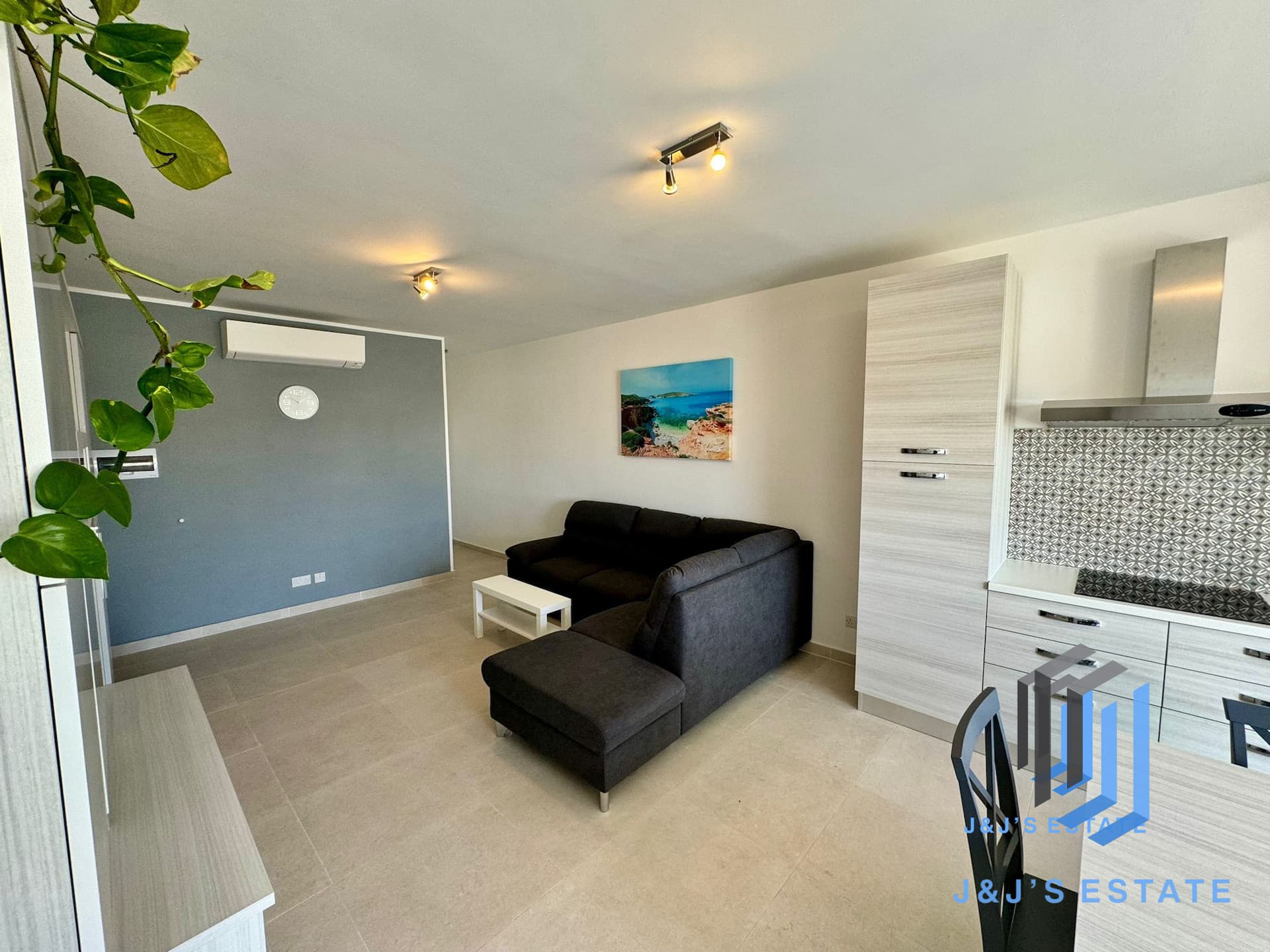 Modern 2-Bedroom Apartment in Rabat · 4