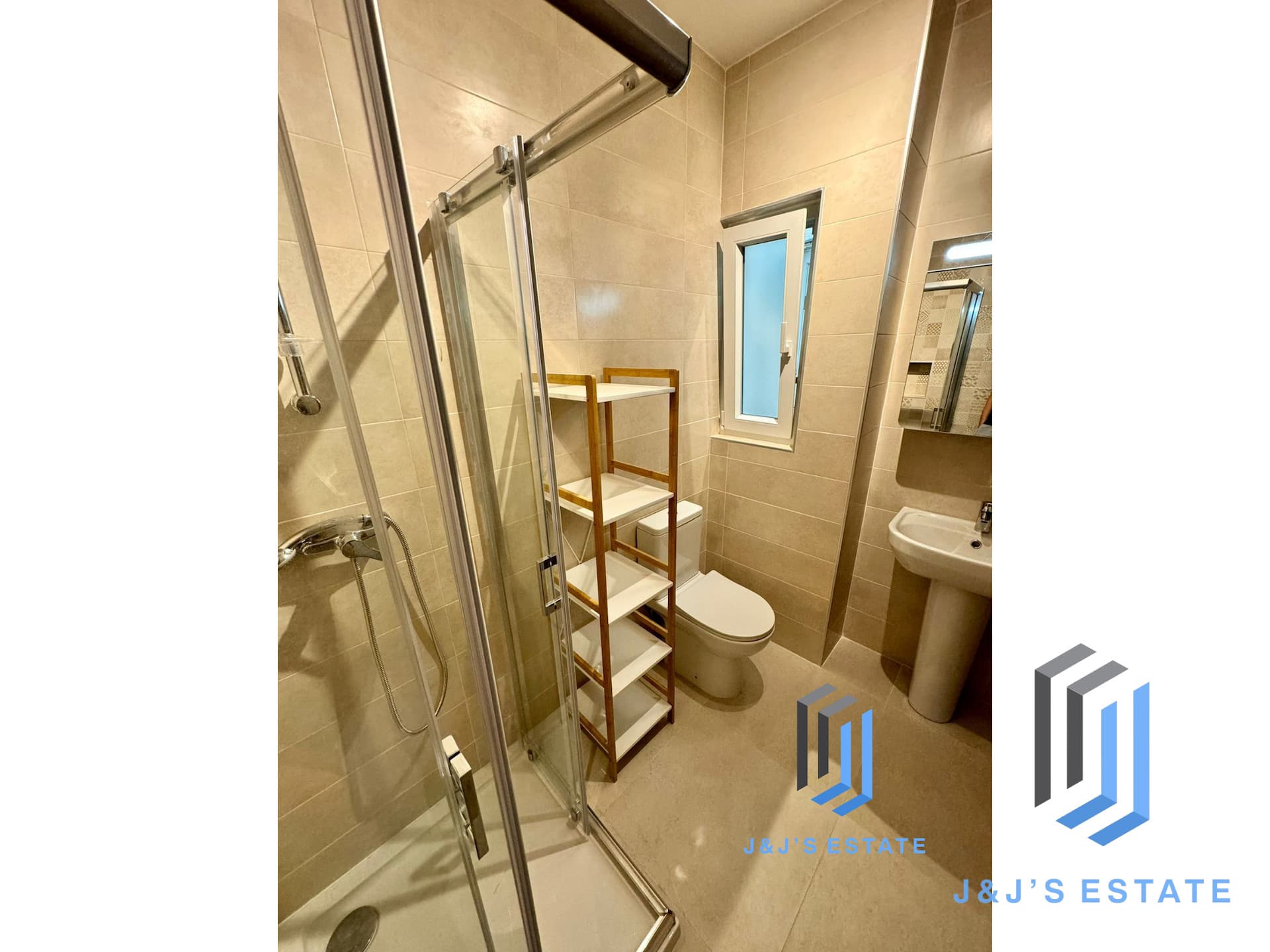 Modern 2-Bedroom Apartment in Rabat · 6