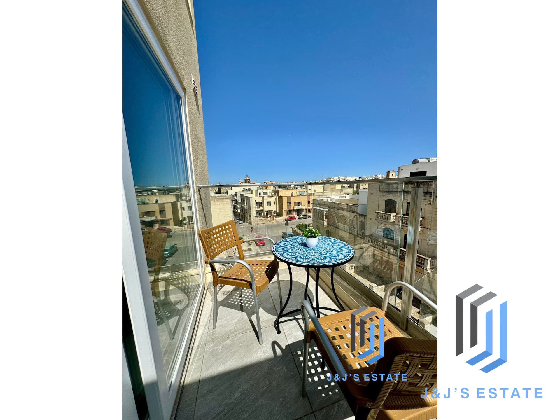 Modern 2-Bedroom Apartment in Rabat · 7