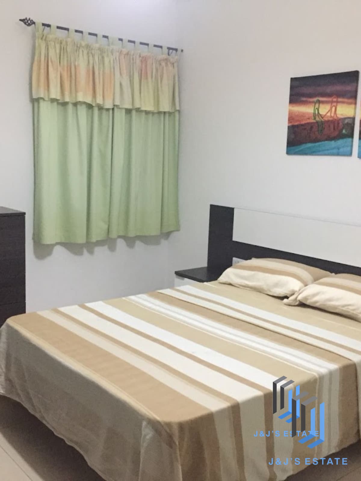 Modern three-bedroom apartment with balconies in Attard · 6