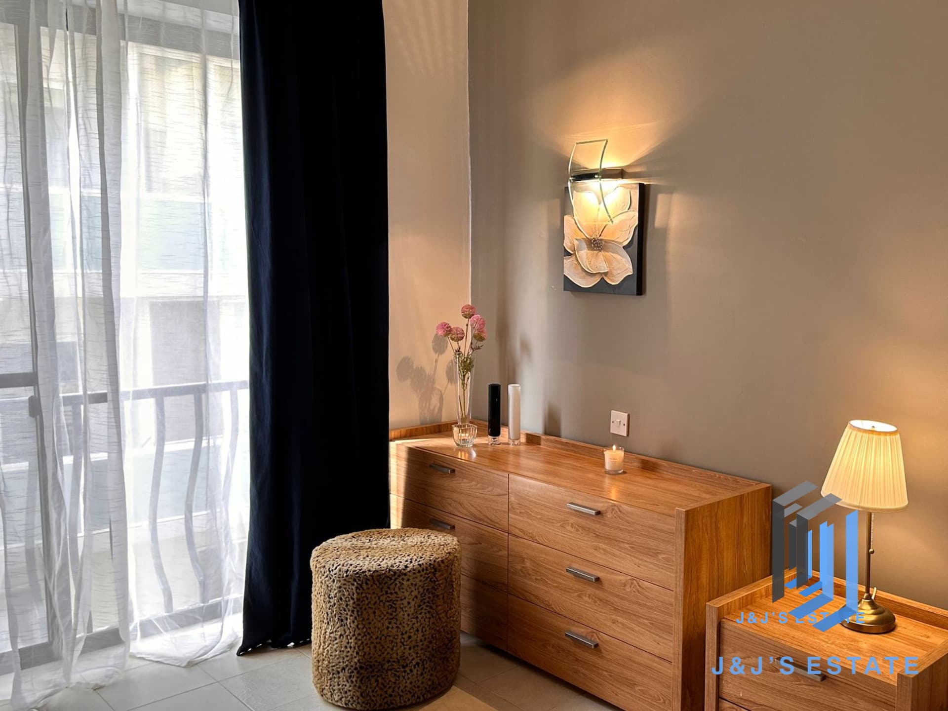 Stylish 2-Bedroom Apartment in the Heart of St Julian's · 7