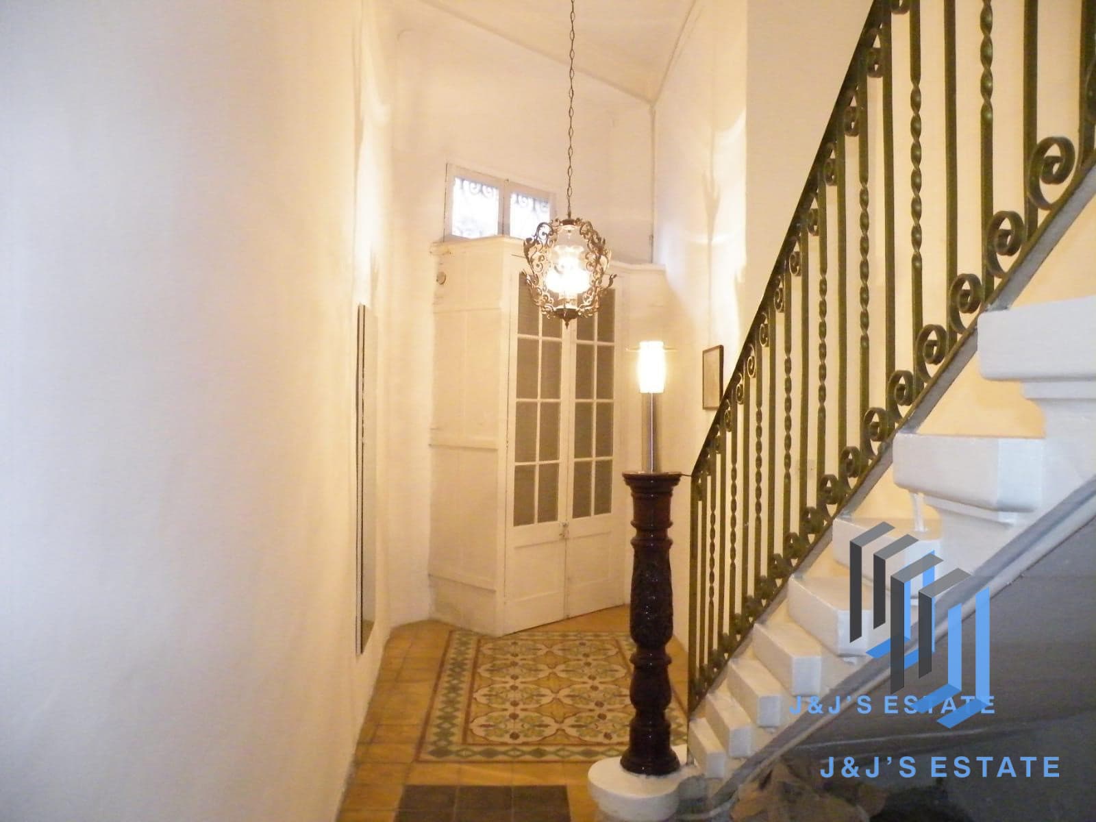 3-Bedroom Maisonette with Own Roof Access in Birkirkara · 6
