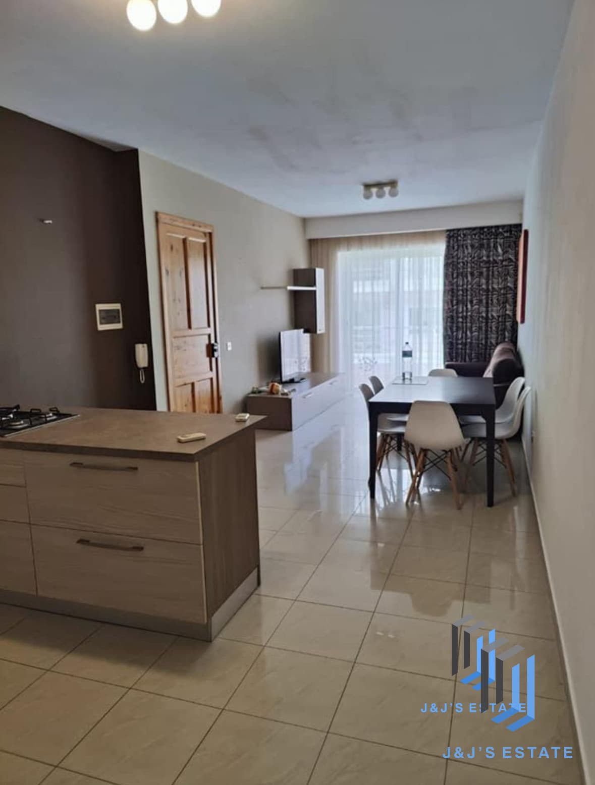 Charming 3-Bedroom Apartment in Balzan · 2