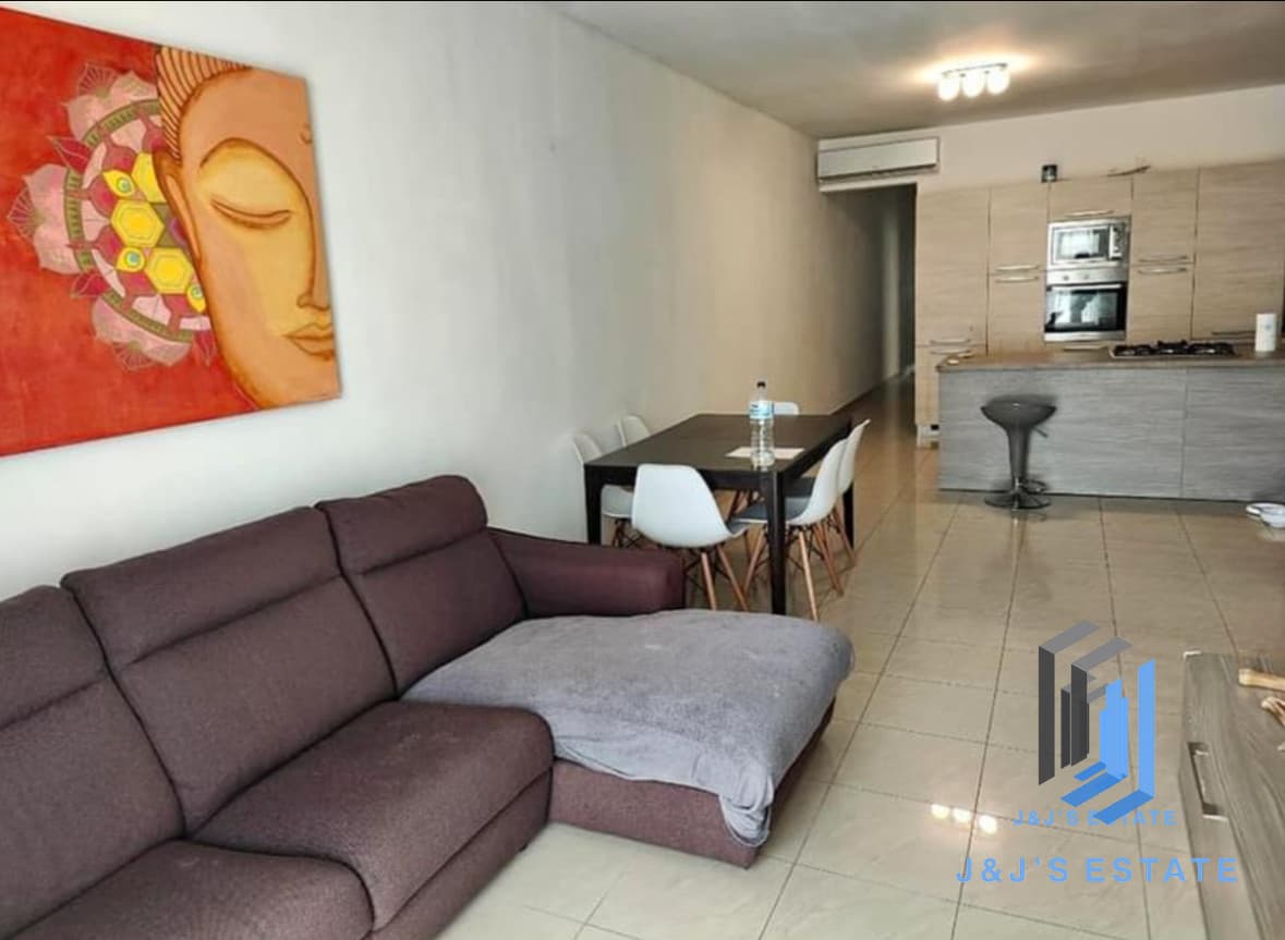 Charming 3-Bedroom Apartment in Balzan · 5