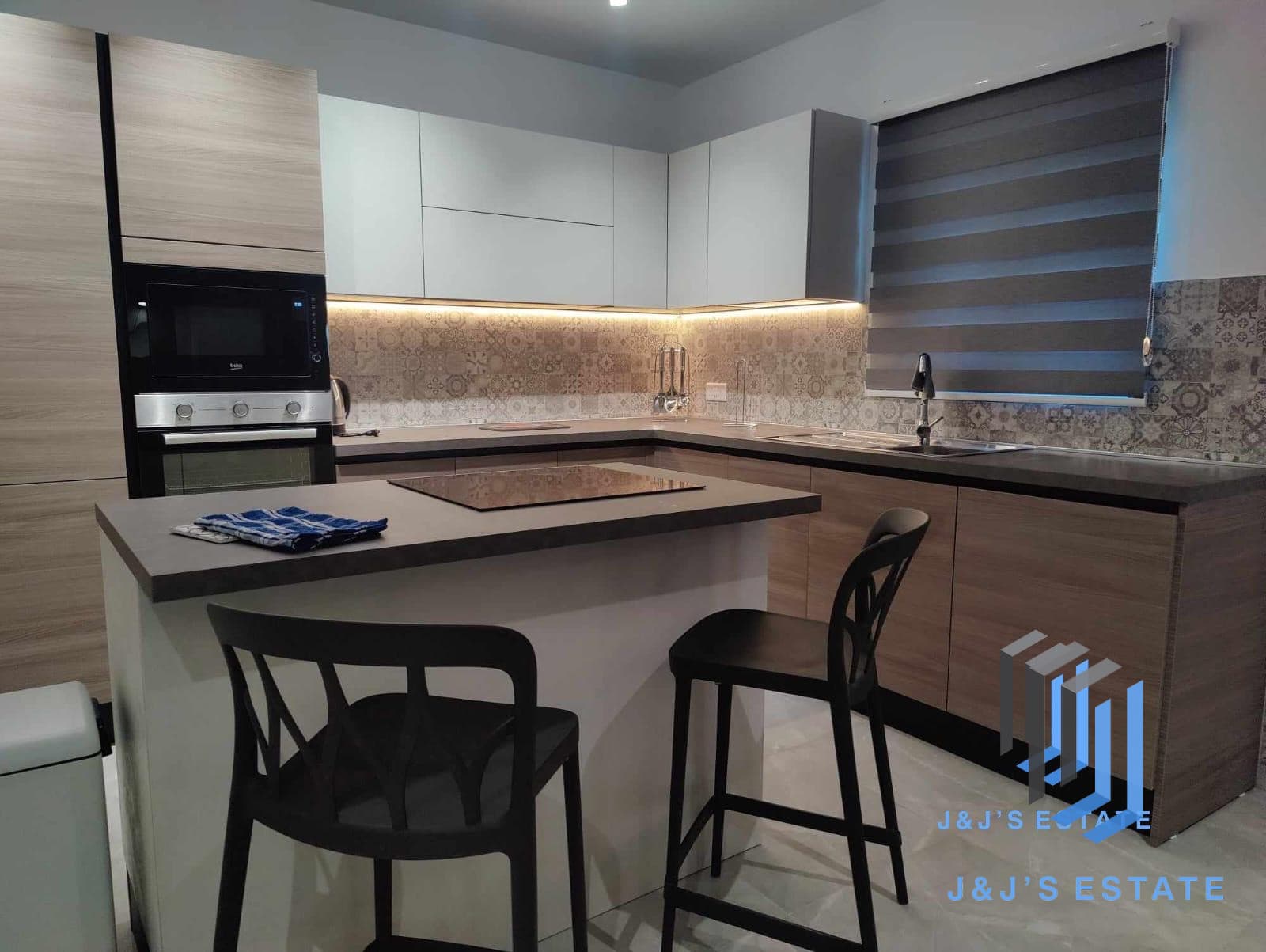 Elegant Brand New 2nd-Floor Apartment in Siggiewi · 4