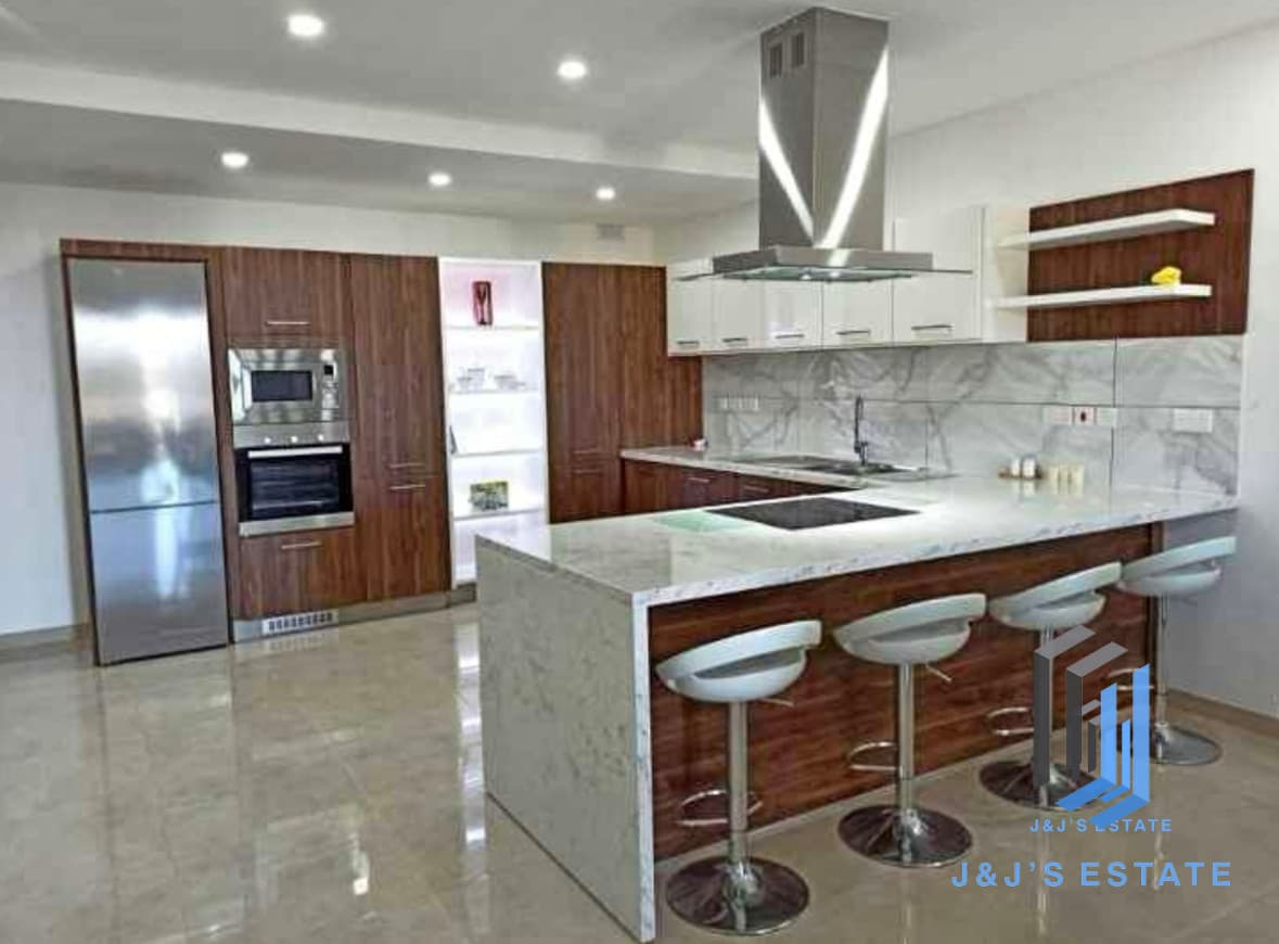 3 bedrooms · Apartment in Luqa
