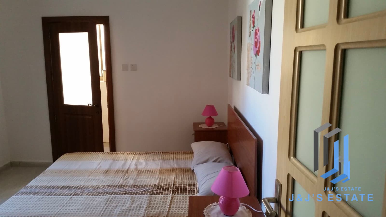 Stunning Fully Furnished Townhouse in Cospicua · 2