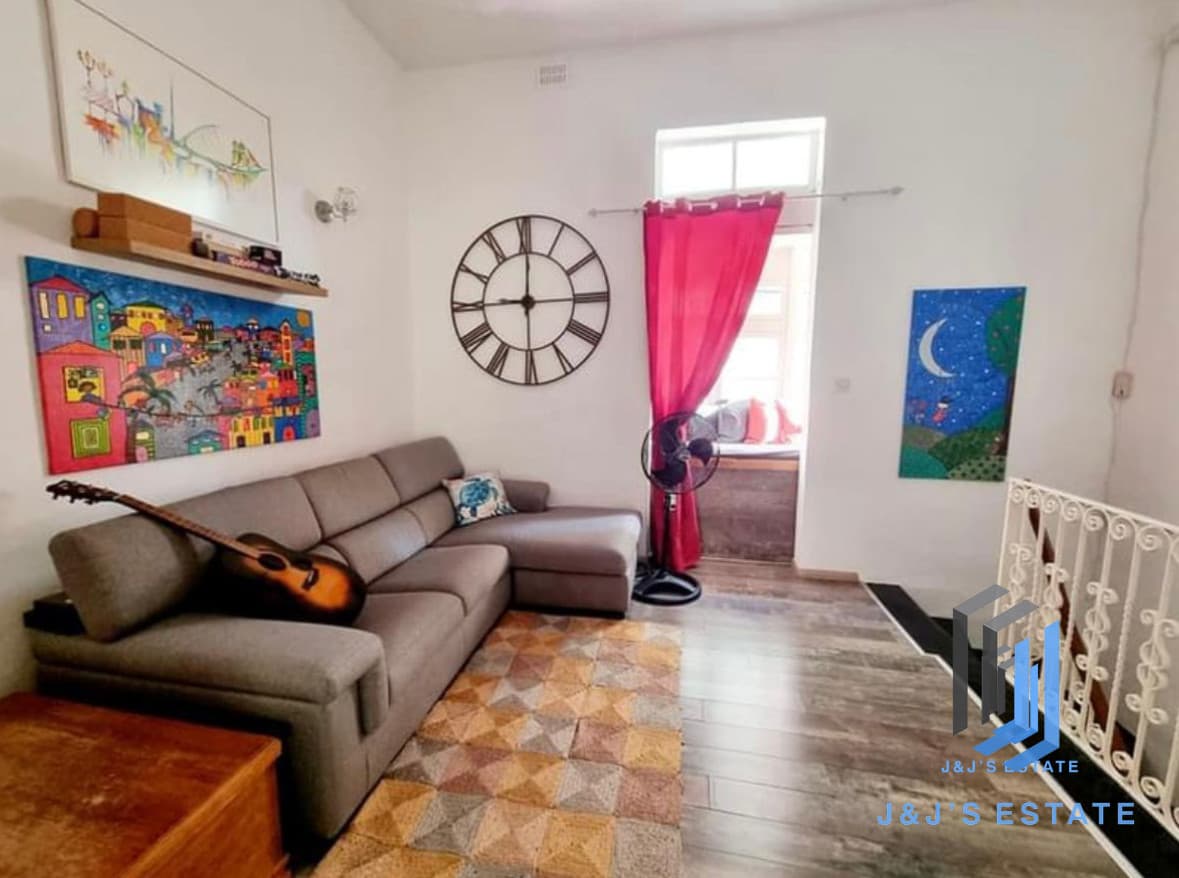 Charming 1-Bedroom Townhouse for Rent in Sliema Exiles · 3