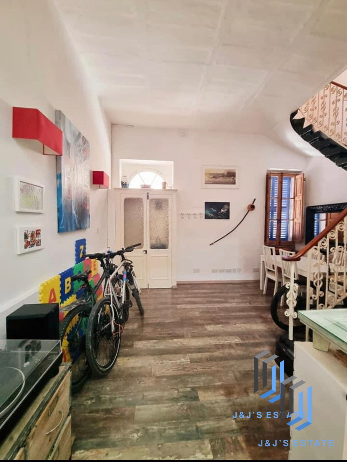 Charming 1-Bedroom Townhouse for Rent in Sliema Exiles · 9
