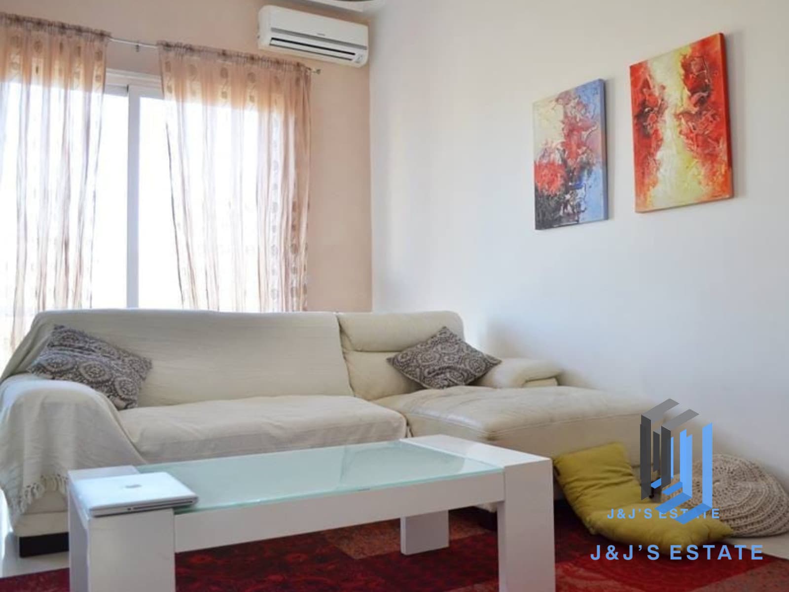 Charming 2-Bedroom Apartment in St Julian's · 2
