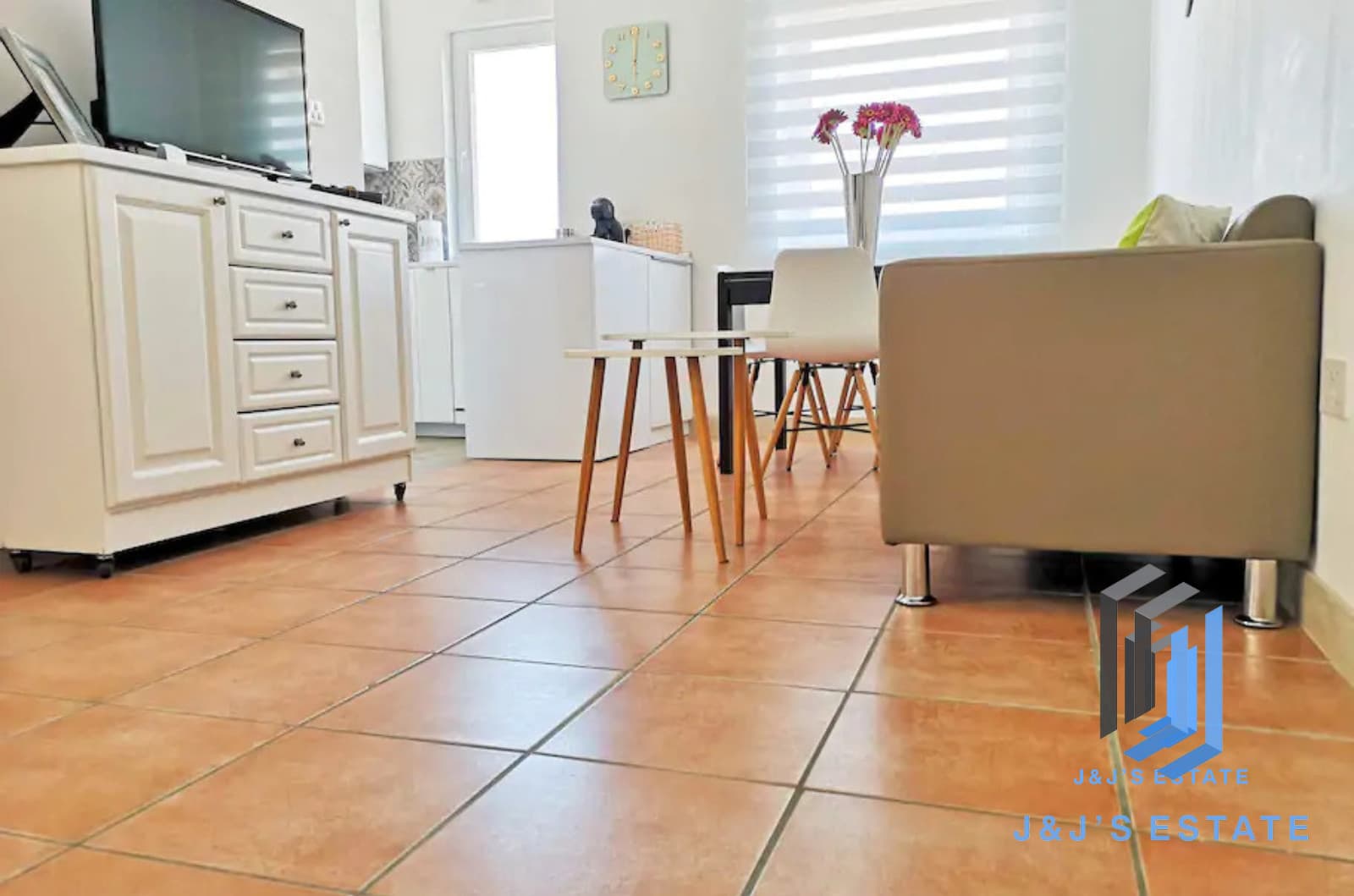 Charming 2-Bedroom Apartment in Senglea with Sea Views · 3