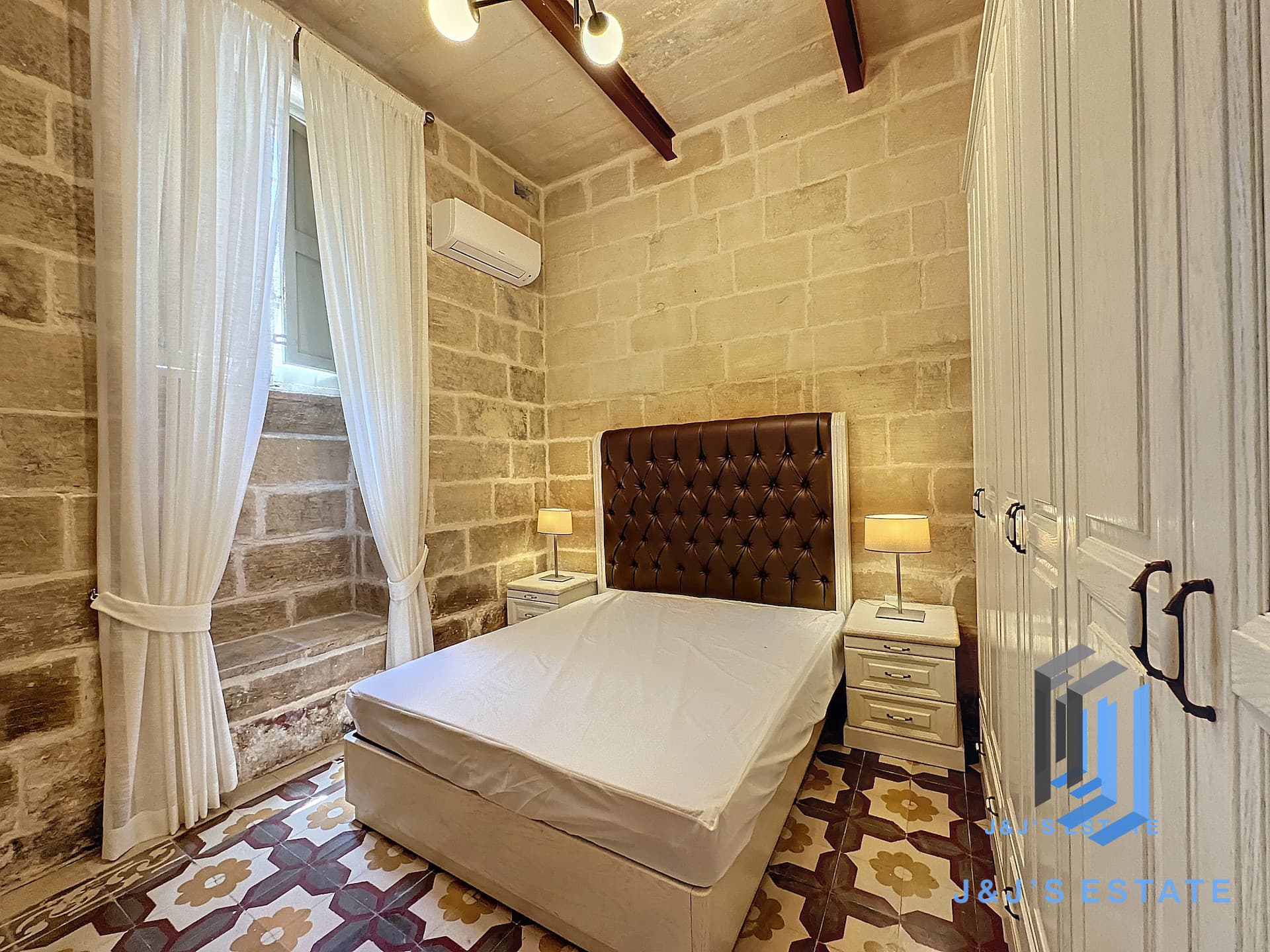Charming 3-Bedroom Townhouse in Zurrieq · 3