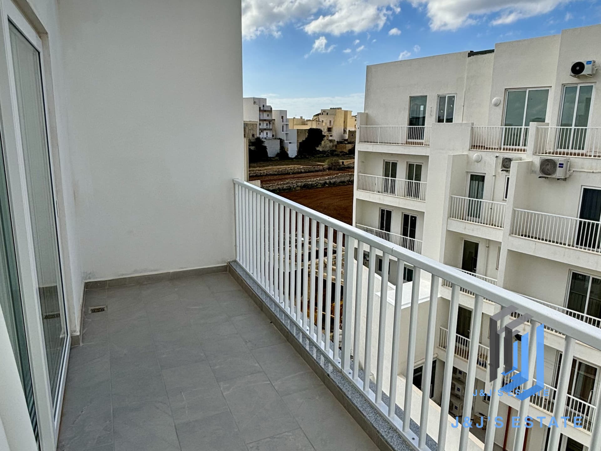 Brand New 3-Bedroom Penthouse in Zurrieq · 2