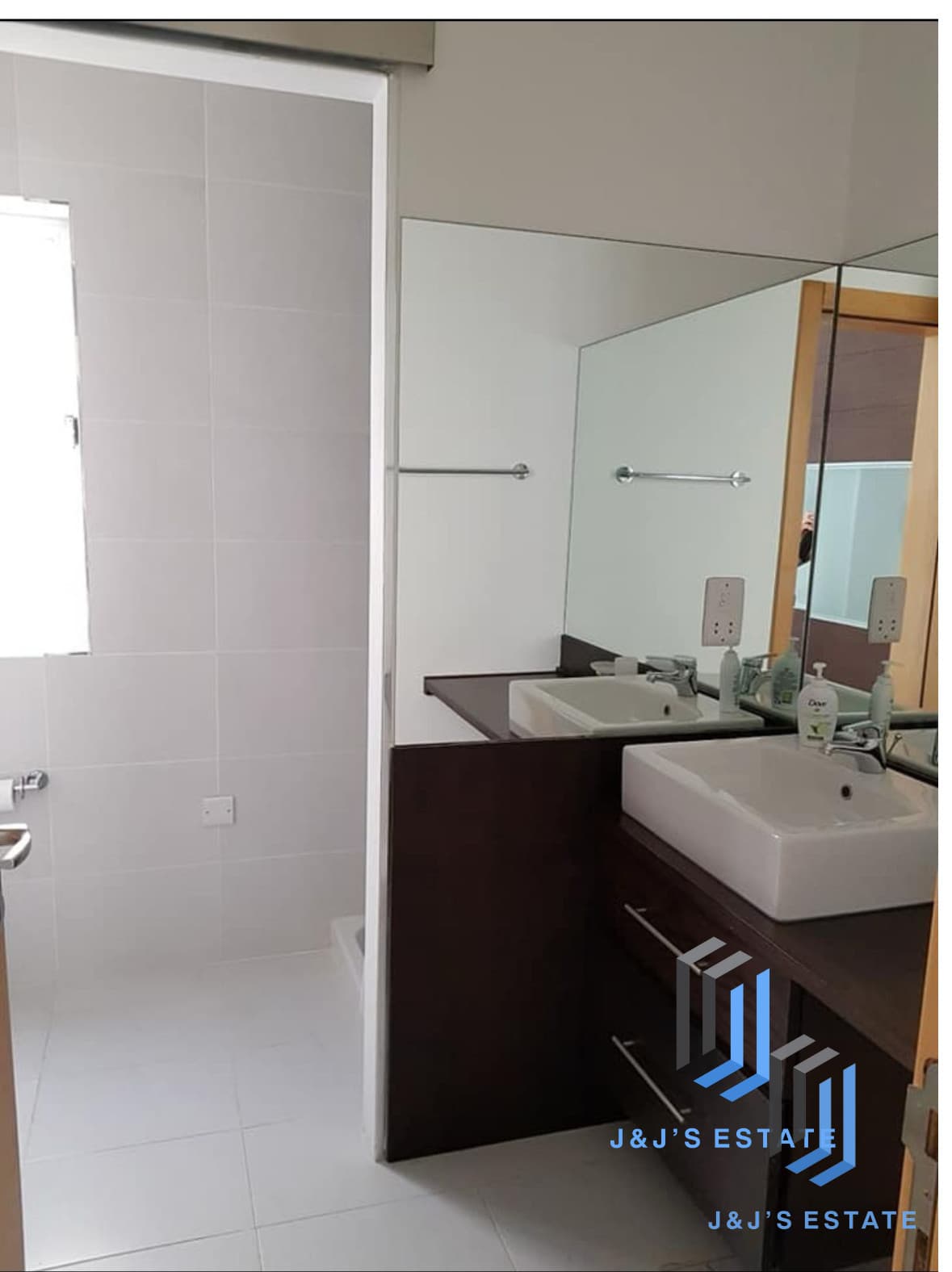 Spacious 3-Bedroom Apartment in Sliema · 3