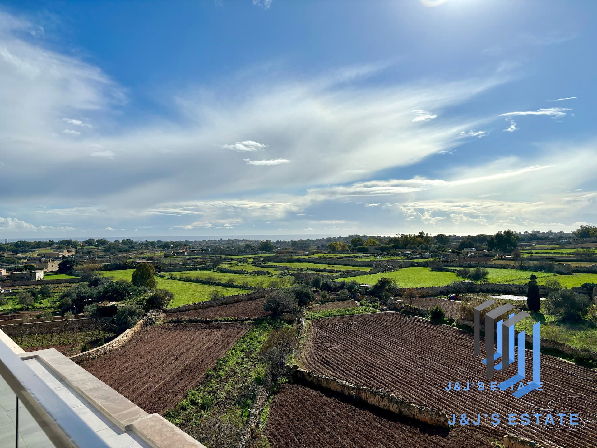 Brand New 2-Bedroom Penthouse in Zurrieq · 2