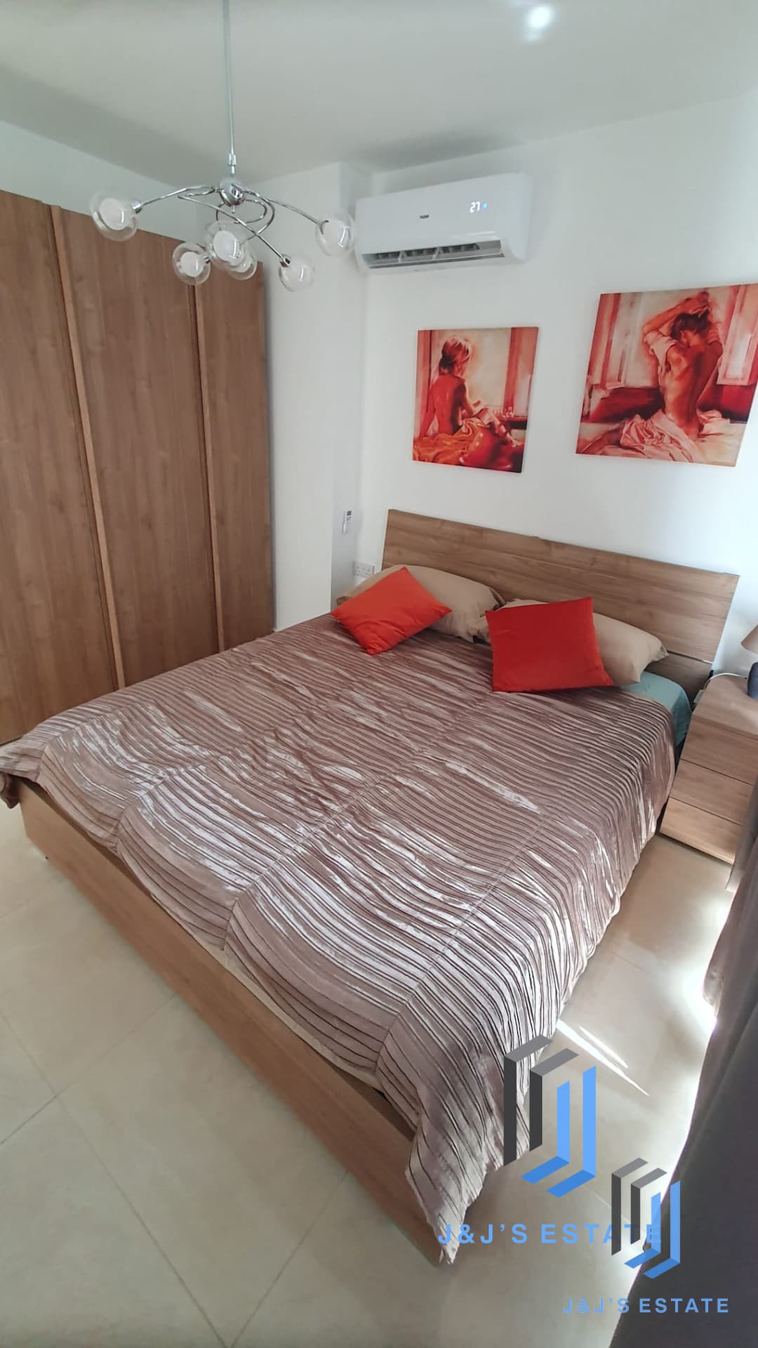 Stylish 1-Bedroom Penthouse in Gzira · 4