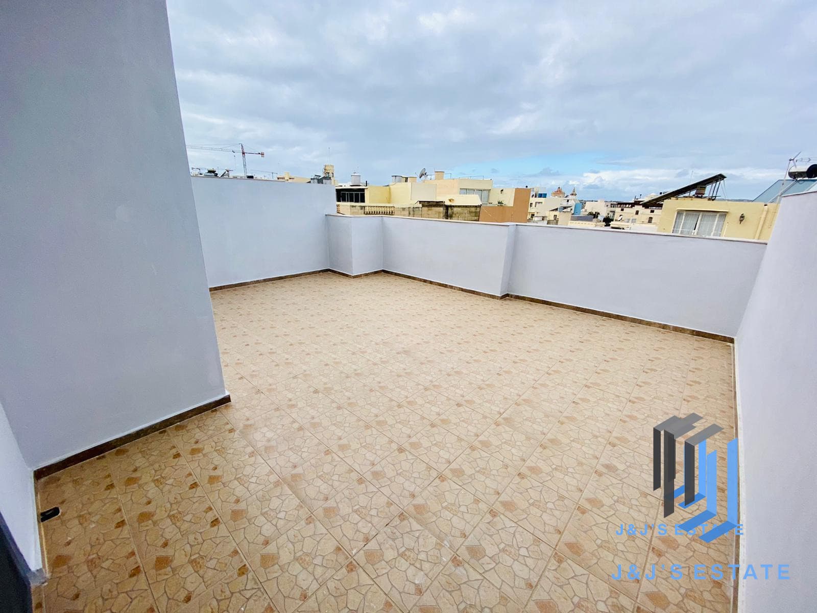 Penthouse with 2 Bedrooms in Zurrieq · 1